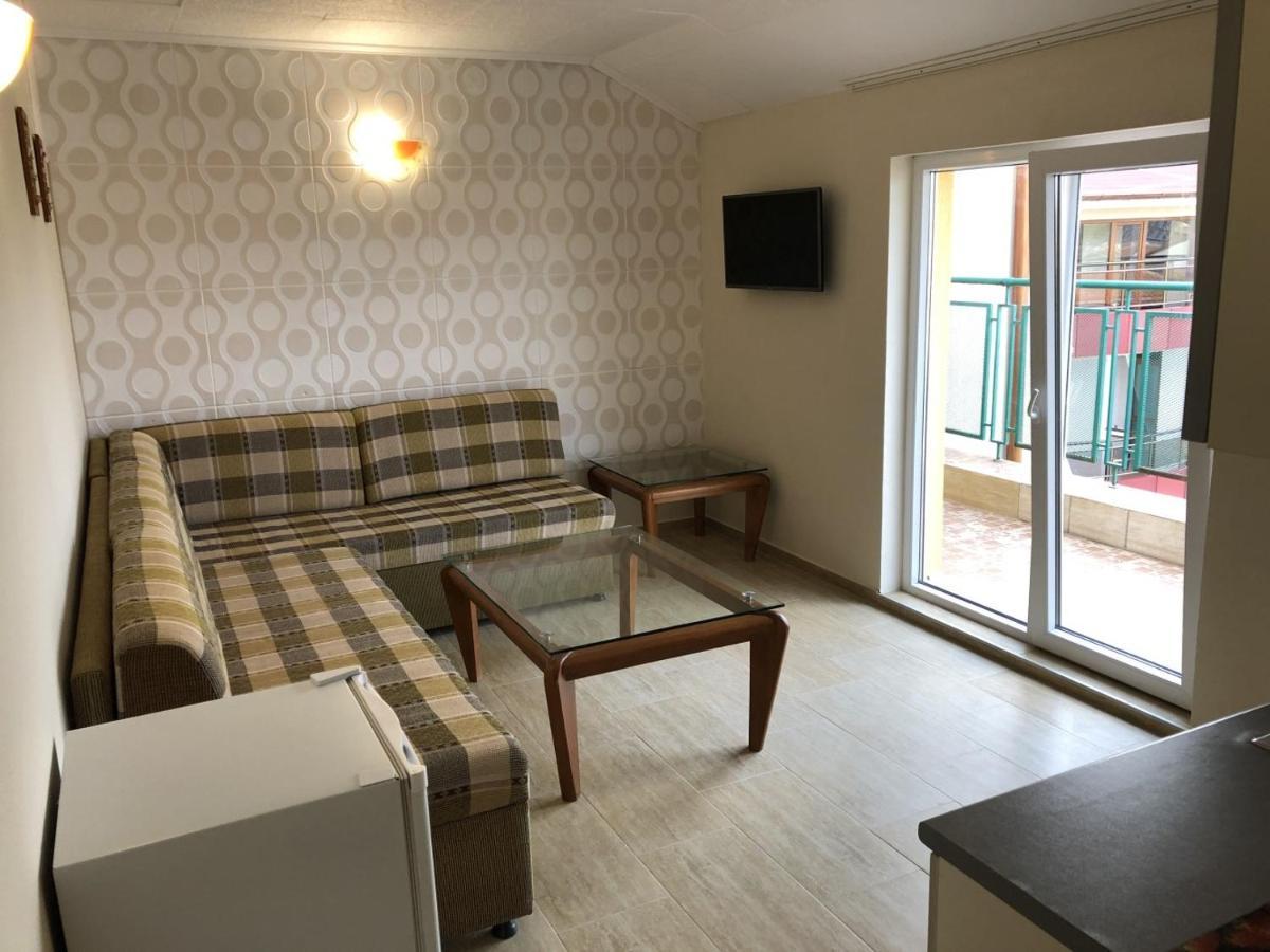 Family Hotel Avenue كيتن المظهر الخارجي الصورة